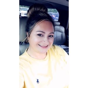 Meet your Posher, Angela